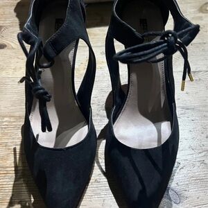Elegant Black Women's Heels with Tie Detail